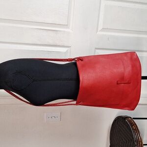 Falor Leather Red Crossbody Bag